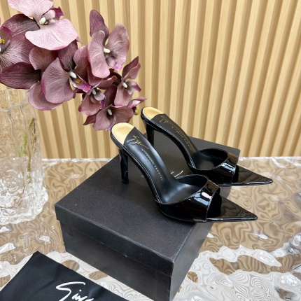 High quality Giuseppe Zanotti Sandals For Women in 197126