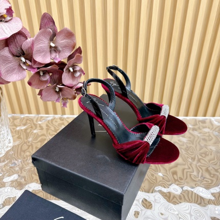High quality Giuseppe Zanotti Sandals For Women in 197133