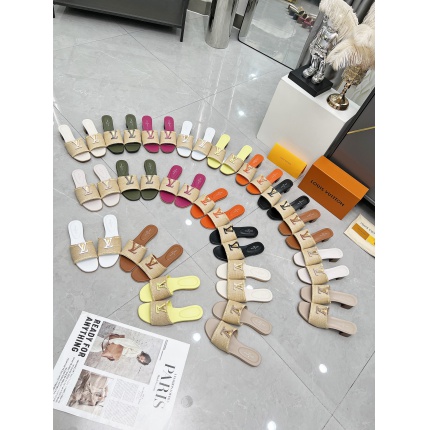 Louis Vuitton Slippers For Women in 197404