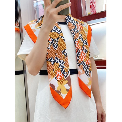 New Arrivals Louis Vuitton High quality Silk Scarf in 197535