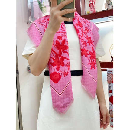 New Arrivals Gucci High quality Silk Scarf in 197540