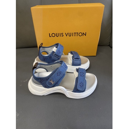 New Arrivals Louis Vuitton Sandals For Women in 197663