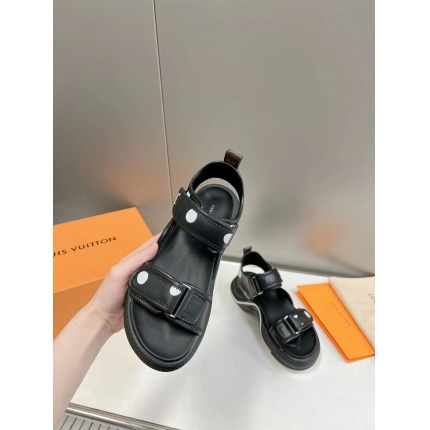 New Arrivals Louis Vuitton Sandals For Women in 197670