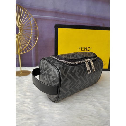New Arrivals Fendi Cosmetic Bags in 197790