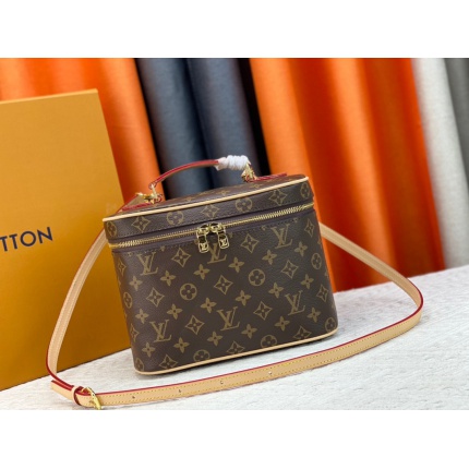 New Arrivals Louis Vuitton Cosmetic Bags in 197795
