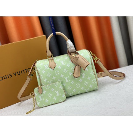 Louis Vuitton AAA quality Shoulder Bags in 197802