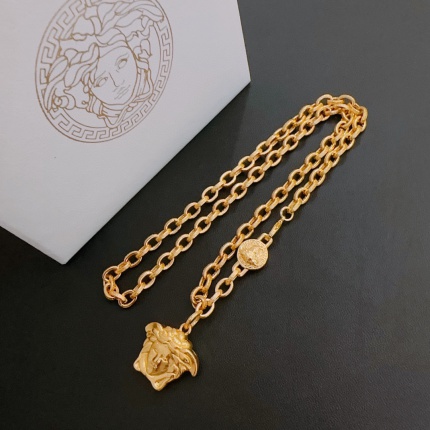 New Arrivals Versace High quality Necklace in 197848