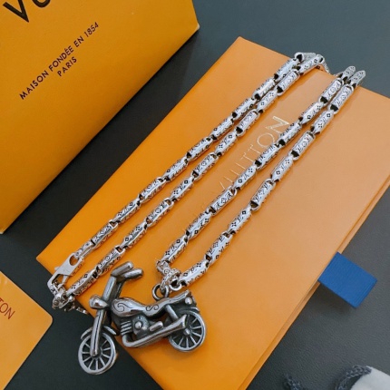 New Arrivals Louis Vuitton High quality Necklace in 197853