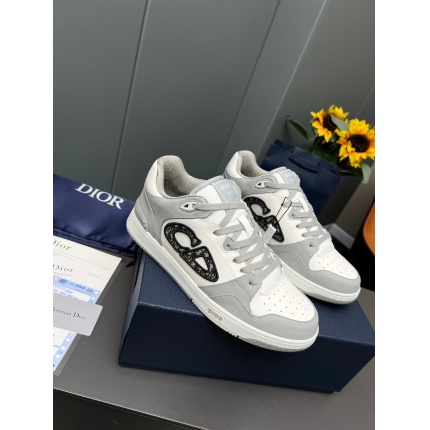 New Arrivals Dior Sneakers For Men in 198126