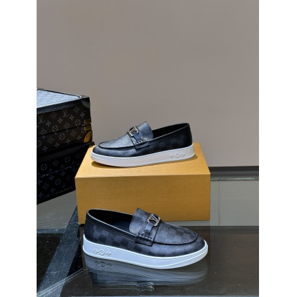 New Arrivals High quality Louis Vuitton Loafers For Men in 198134