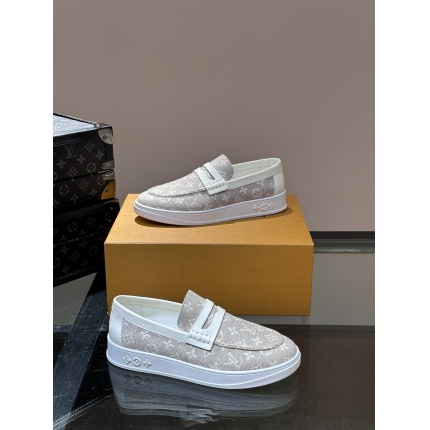New Arrivals High quality Louis Vuitton Loafers For Men in 198135