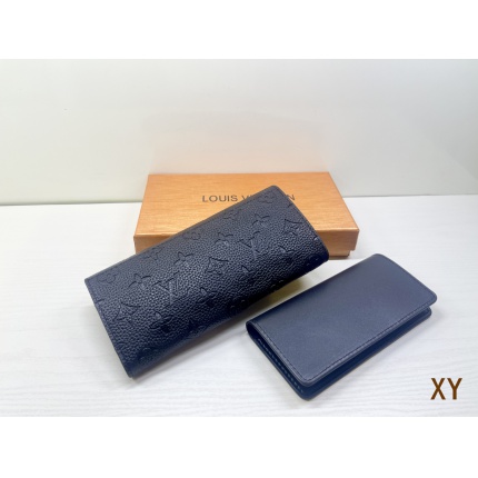 Louis Vuitton Walltes in 198197