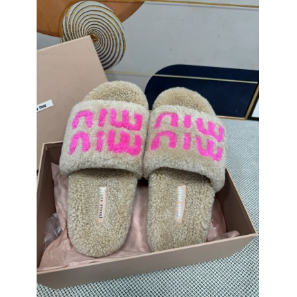 New Arrivals MiuMiu Fur Sliders For Women in 198283