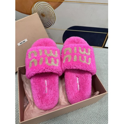 New Arrivals MiuMiu Fur Sliders For Women in 198284