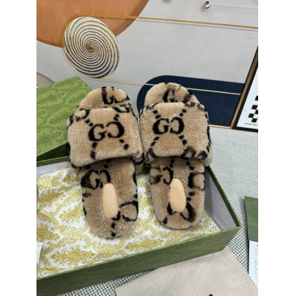New Arrivals Gucci Fur Sliders For Women in 198289