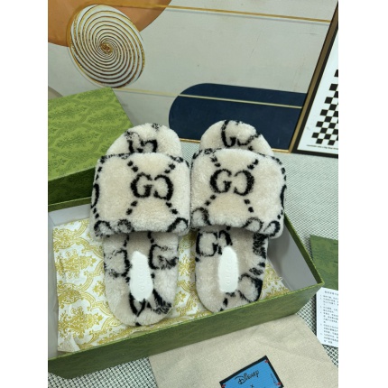 New Arrivals Gucci Fur Sliders For Women in 198290
