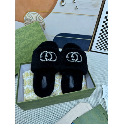 New Arrivals Gucci Fur Sliders For Women in 198292