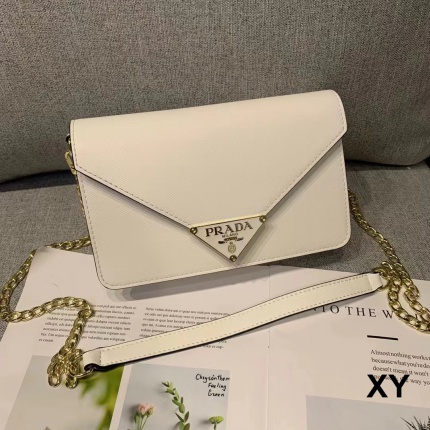 Cheap Prada Handbags in 198389