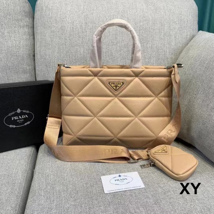 Cheap Prada Handbags in 198409