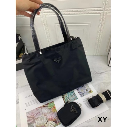 Cheap Prada Handbags in 198418