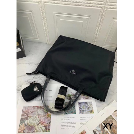 Cheap Prada Handbags in 198420