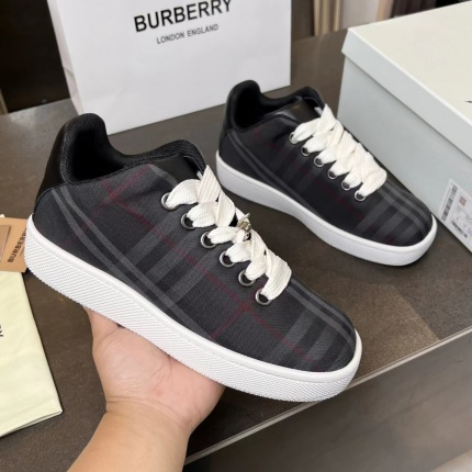 New Arrivals Burberry Sneakers Size 36-46 in 198503