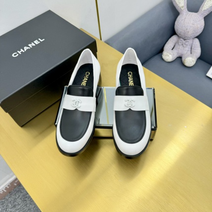 New Arrivals Chanel Loafers For Women in 198561