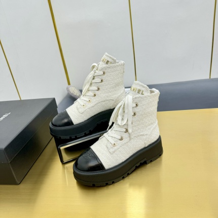 New Arrivals Chanel Boots For Women in 198566