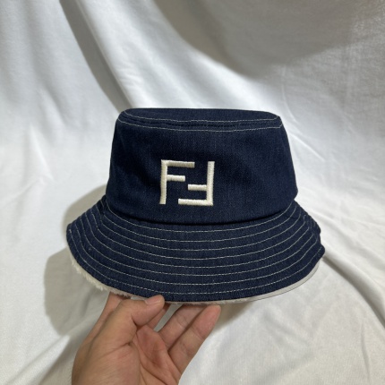 Fendi High quality Hats in 198802