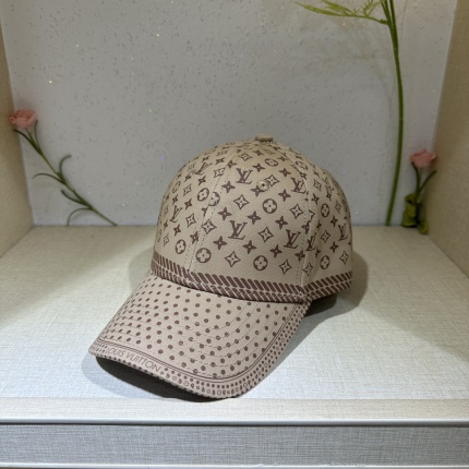 Louis Vuitton AAA Hats in 198816