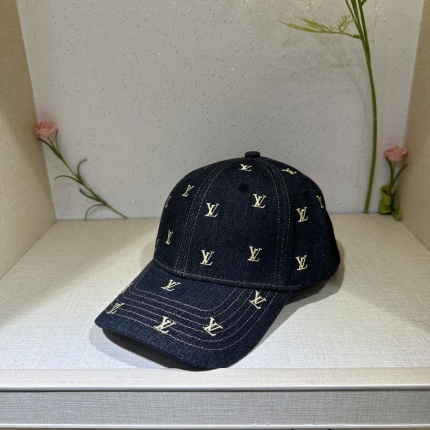 Louis Vuitton AAA Hats in 198819
