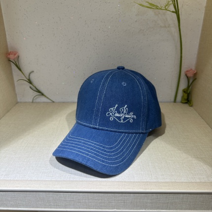 Louis Vuitton AAA Hats in 198823