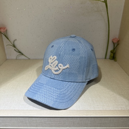 Louis Vuitton AAA Hats in 198827