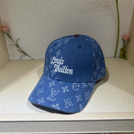 Louis Vuitton AAA Hats in 198828