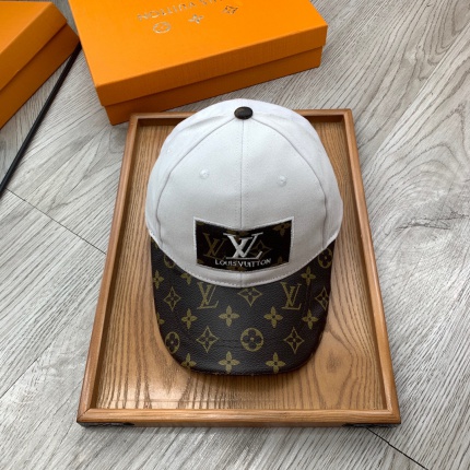 Louis Vuitton AAA Hats in 198834