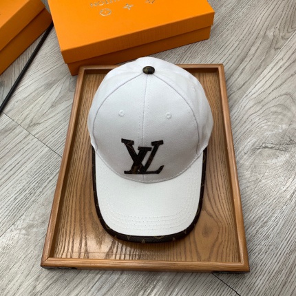 Louis Vuitton AAA Hats in 198835