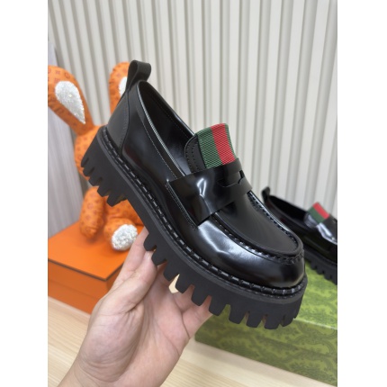 New Arrivals Gucci Loafers For Women in 199225