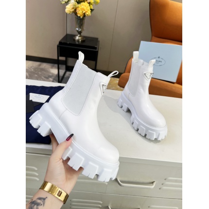 New Arrivals Prada Boots For Women in 199478