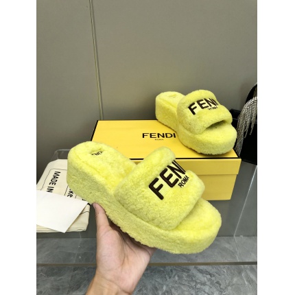 New Arrivals Fendi Fur Slippers For Women in 199528