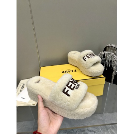 New Arrivals Fendi Fur Slippers For Women in 199531