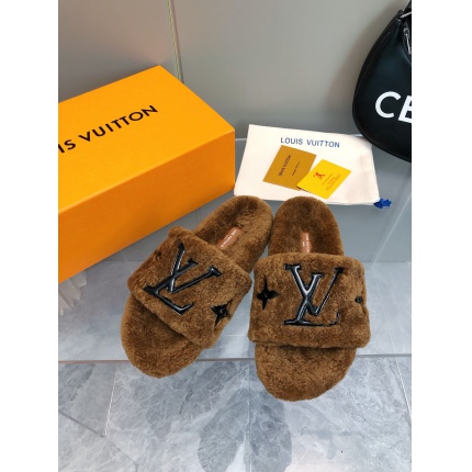New Arrivals Louis Vuitton Fur Slippers For Women in 199541