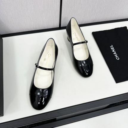 New Arrivals High quality Chanel Loafers For Women in 199603