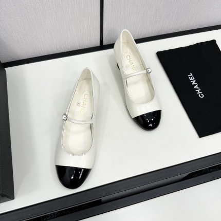 New Arrivals High quality Chanel Loafers For Women in 199605
