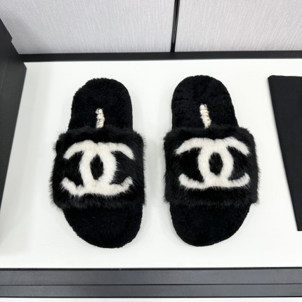 New Arrivals High quality Chanel Fur Slippers For Women in 199609
