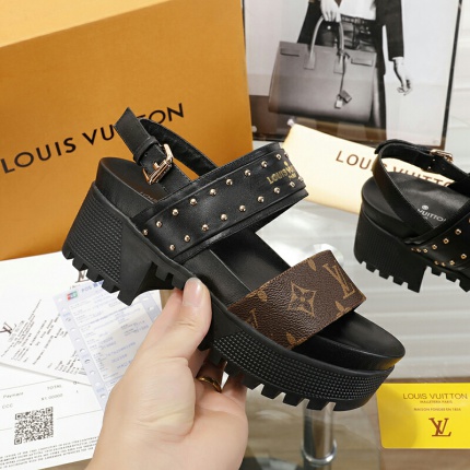 LV Sandals For Women in 199760