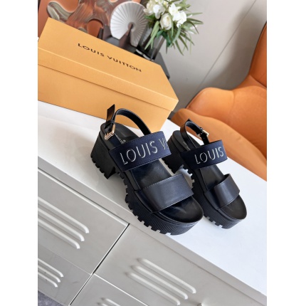 LV Sandals For Women in 199762