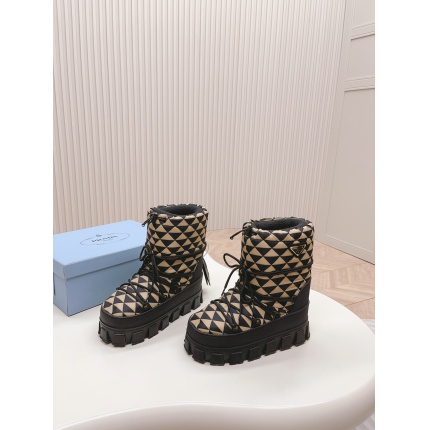 New Arrivals Prada Boots For Women in 199801