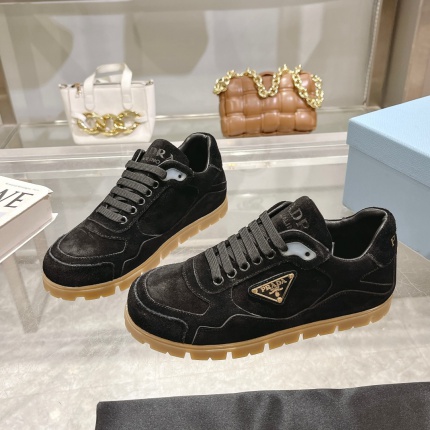 Prada Sneakers For Men in 199812