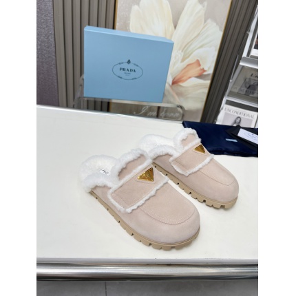 New Arrivals Prada Fur Loafers For Women in 199828