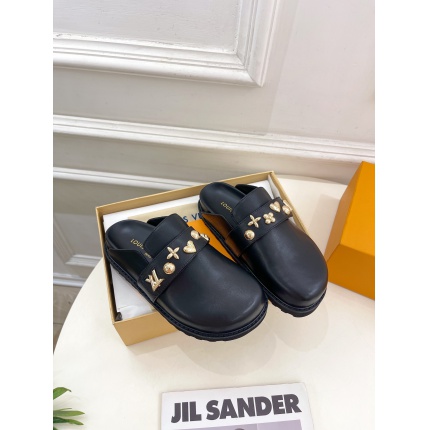 New Arrivals Louis Vuitton Loafers For Women in 199831